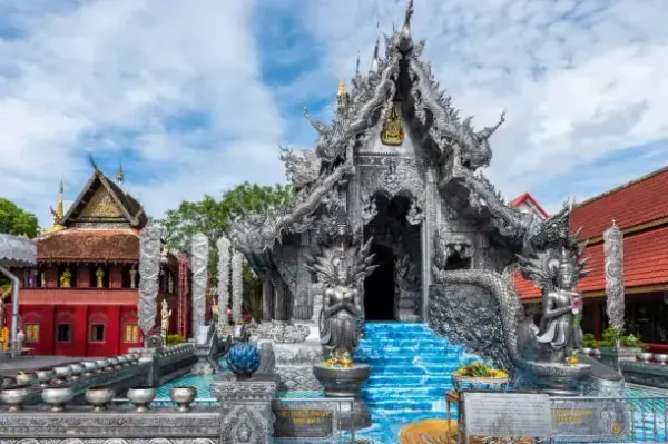 Wat Sri Suphan entrance
